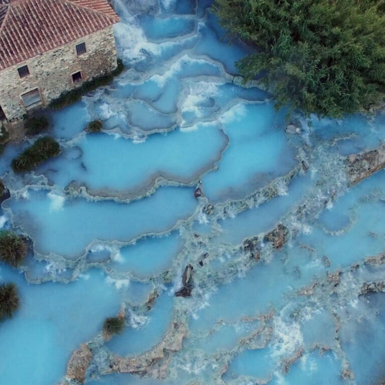 https://www.maremmaescursioni.it/wp-content/uploads/2023/04/Cascatelle-di-Saturnia-768x768.jpg