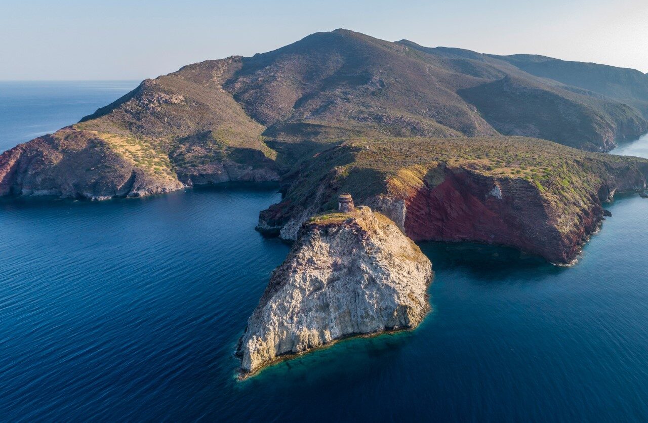 Capraia l'Isola Selvaggia partenza dall'Elba