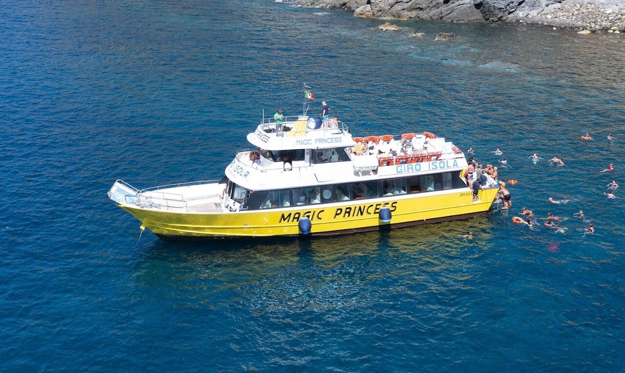 La Magic Princess per i Tour in Barca dall'Elba